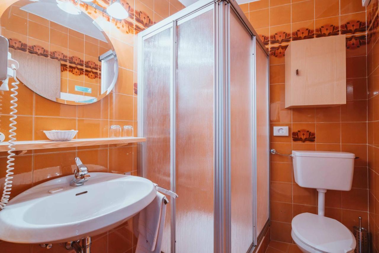 Wanderhotel Teiserhof Funes  Kültér fotó