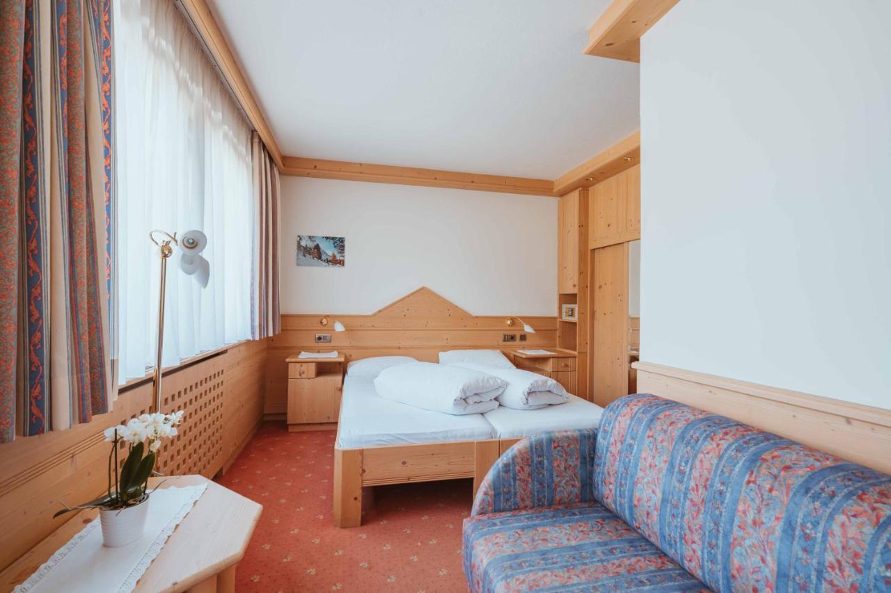 Wanderhotel Teiserhof Funes  Kültér fotó