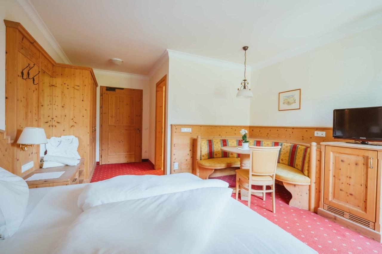 Wanderhotel Teiserhof Funes  Kültér fotó