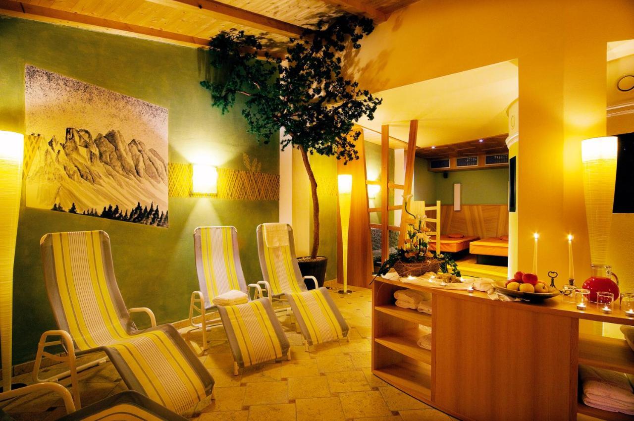 Wanderhotel Teiserhof Funes  Kültér fotó